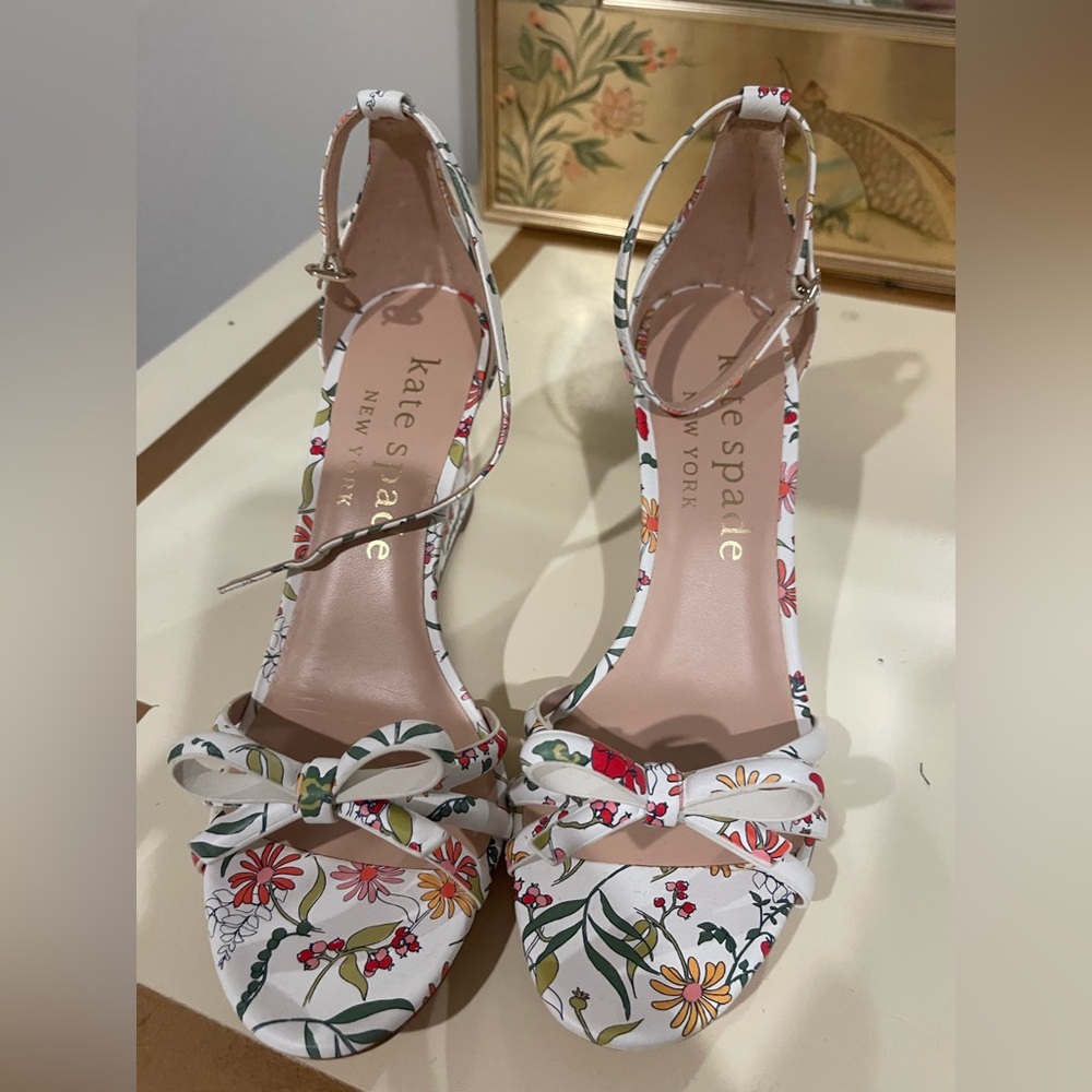Kate Spade White Floral Heels - Picture 6 of 6